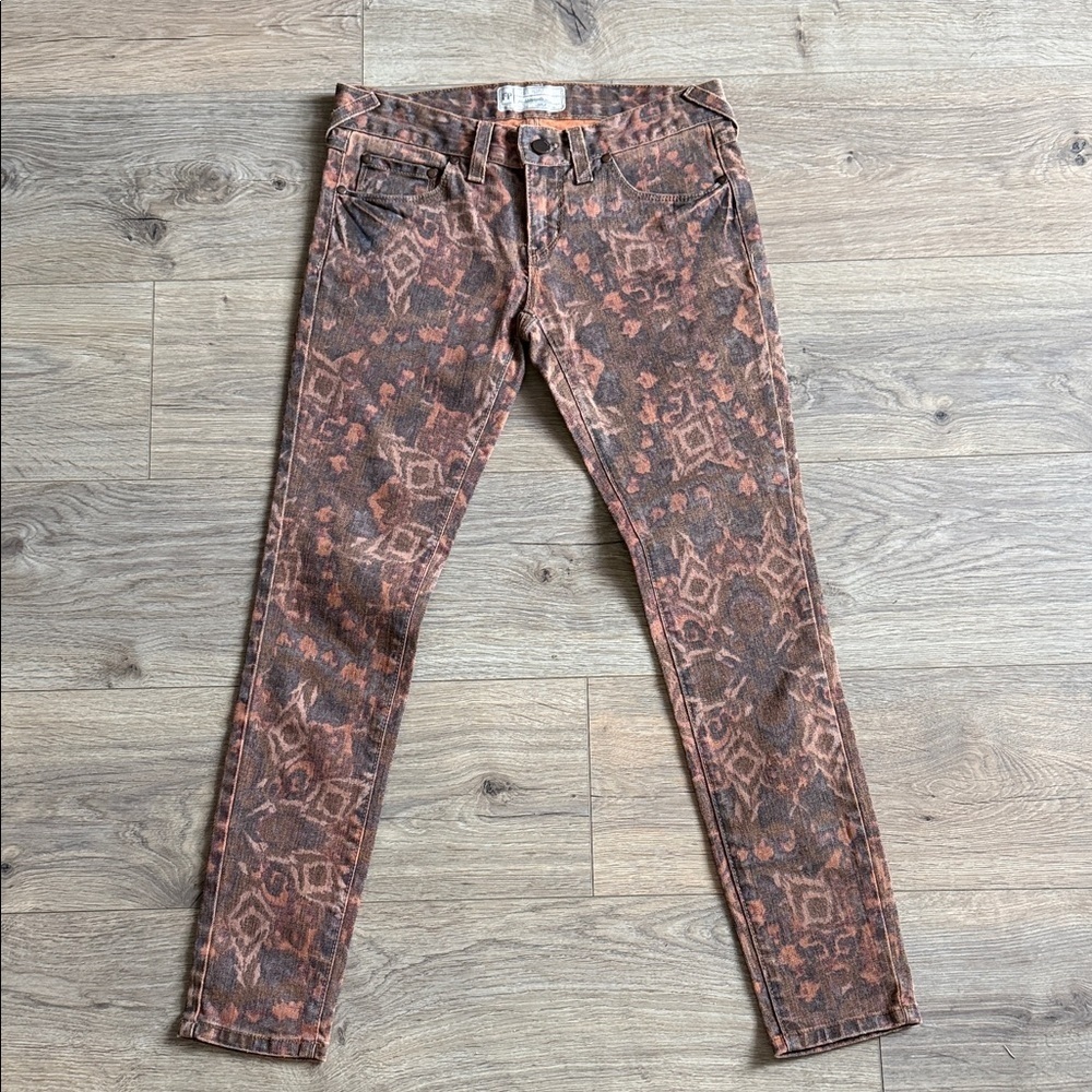 FREE PEOPLE Boho Hippie Aztec Jeans Size 25